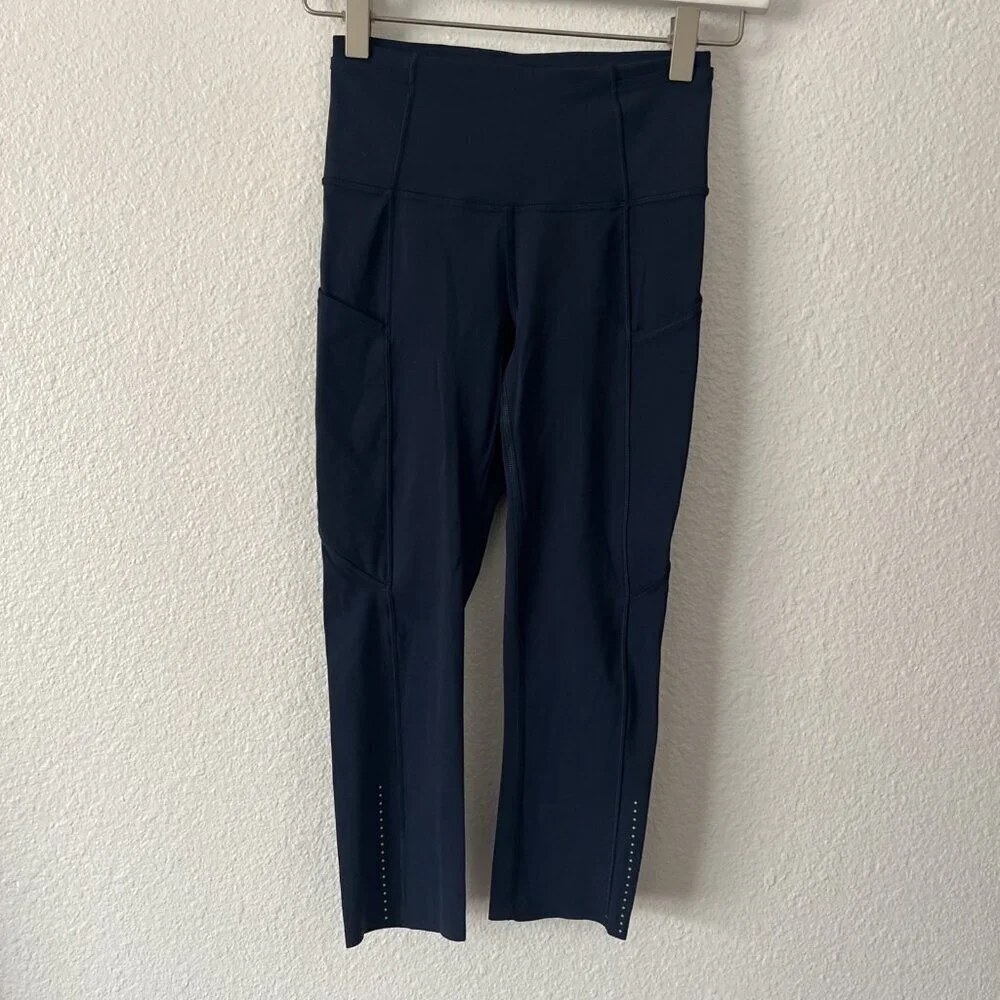 Lululemon Fast Free Crop II Nulux 19" True Navy Size 2 W6AS5S Running Active - Picture 2 of 5